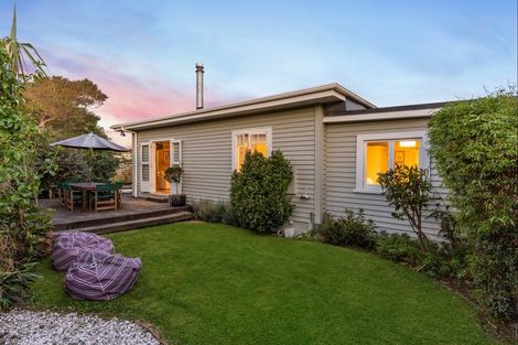 Photo of property in 220 Waitaha Road, Welcome Bay, Tauranga, 3112