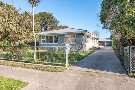Photo of property in 17 Moyna Avenue, Dallington, Christchurch, 8061