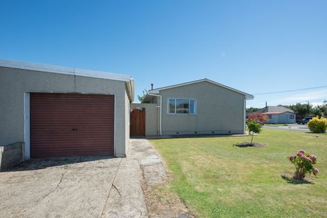 Photo of property in 1 Dunbar Place, Mosgiel, 9024