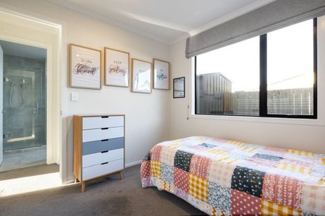 Photo of property in 13 Sydney Place, Flagstaff, Hamilton, 3210