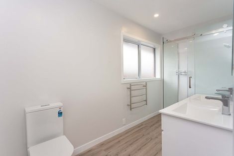 Photo of property in 17 Brookby Crescent, Avonhead, Christchurch, 8042