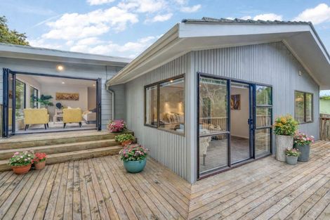 Photo of property in 54 Robbies Road, Shelly Park, Auckland, 2014