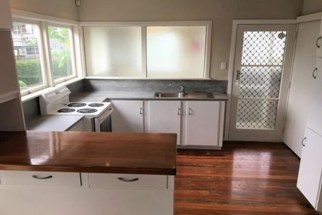 Photo of property in 13 Gregory Place, Mount Roskill, Auckland, 1041