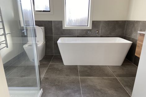 Photo of property in 281 Henderson Valley Road, Henderson, Auckland, 0612