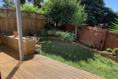 Photo of property in 4/3 Erewhon Place, Birkdale, Auckland, 0626