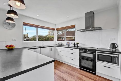 Photo of property in 15 Chilton Drive, Mairehau, Christchurch, 8052