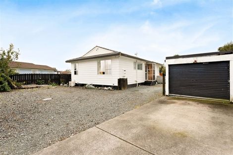 Photo of property in 2/13 Etherton Drive, Weymouth, Auckland, 2103