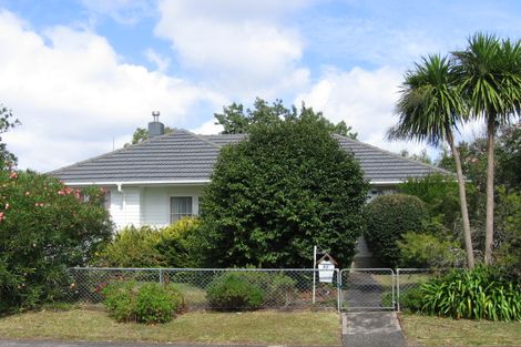 Photo of property in 12 Crocombe Crescent, Beach Haven, Auckland, 0626