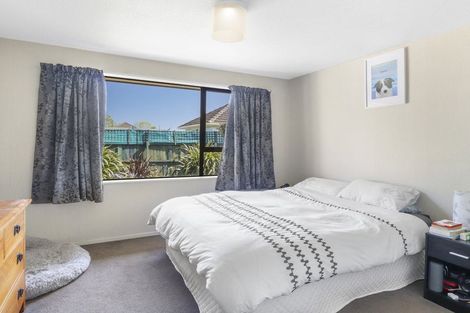 Photo of property in 2/14 Momorangi Crescent, Redwood, Christchurch, 8051