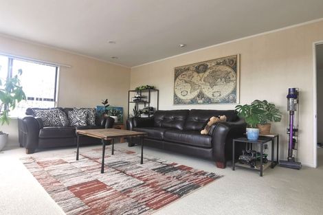 Photo of property in 3 Javelin Place, West Harbour, Auckland, 0618