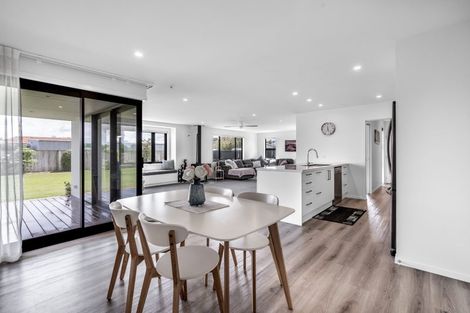 Photo of property in 10 Barker Place, Waikiwi, Invercargill, 9810