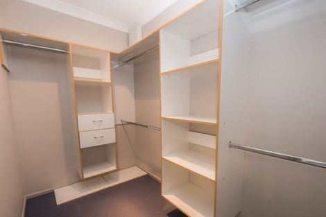 Photo of property in 42 Mandeville Place, Unsworth Heights, Auckland, 0632