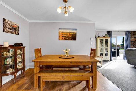 Photo of property in 5883 Mountain Road, Normanby, Hawera, 4673