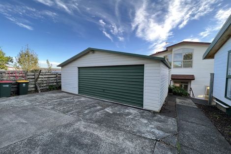Photo of property in 14 Binda Place, Botany Downs, Auckland, 2010