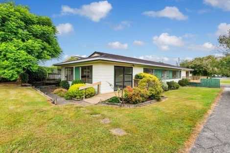 Photo of property in 12 Cemetery Road, Waiuku, 2123