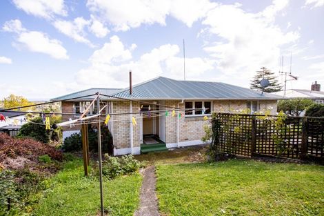 Photo of property in 1 Cullen Street, Paeroa, 3600