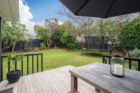 Photo of property in 2 Nutsey Avenue, Northcote, Auckland, 0627