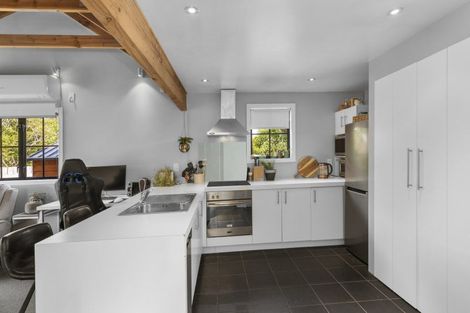 Photo of property in 12 Heretaunga Square, Silverstream, Upper Hutt, 5019