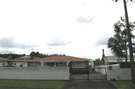 Photo of property in 26 Roslyn Road, Mount Wellington, Auckland, 1060