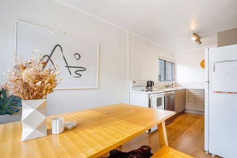 Photo of property in 2/9 Cedar Heights Avenue, Massey, Auckland, 0614