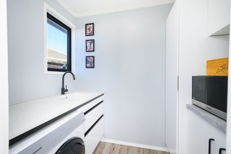 Photo of property in 7 Colonial Place, Kelvin Grove, Palmerston North, 4414