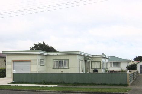 Photo of property in 21 Stuckey Street, Levin, 5510