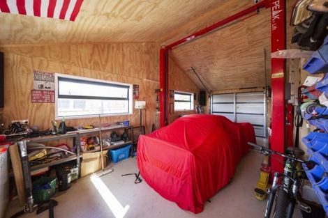 Photo of property in 4 Ongarui Close, Whalers Gate, New Plymouth, 4310