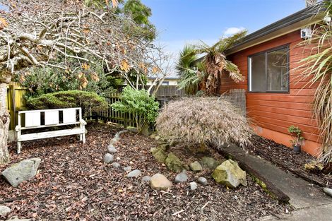 Photo of property in 7 Bill Phillip Place, Clendon Park, Auckland, 2103