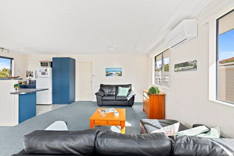 Photo of property in 11 Kitty Frazer Lane, Omaha, 0986