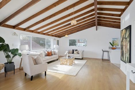 Photo of property in 28 Dallinghoe Crescent, Milford, Auckland, 0620
