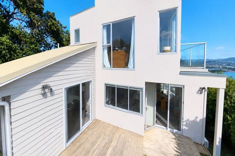 Photo of property in 4 Lyons Crescent, Strathmore Park, Wellington, 6022