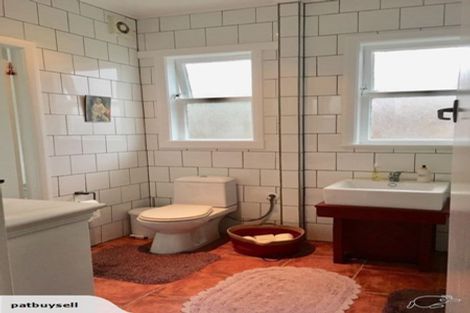 Photo of property in 18 Bell Street, Tawa, Wellington, 5028