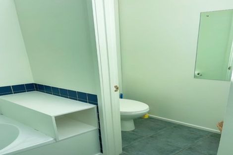 Photo of property in 2/881 East Coast Road, Northcross, Auckland, 0632