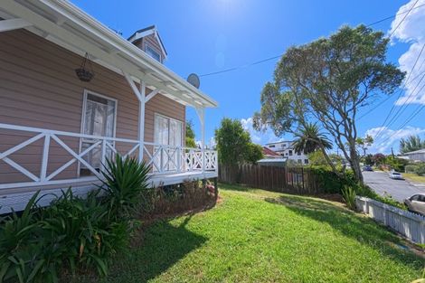 Photo of property in 1/2 Palmer Avenue, Glen Eden, Auckland, 0602