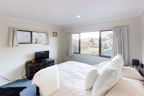 Photo of property in 4 Lorna Irene Drive, Raumati South, Paraparaumu, 5032