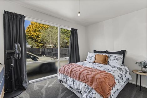 Photo of property in 80 Russley Road, Russley, Christchurch, 8042