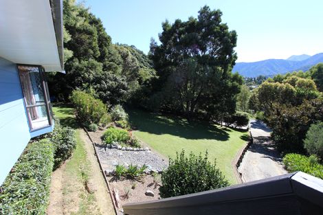 Photo of property in 17 Beach Place, Havelock, 7100