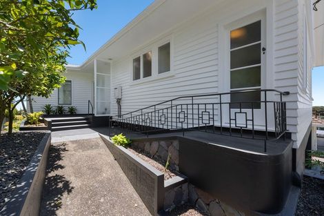 Photo of property in 154 Vivian Street, New Plymouth, 4310
