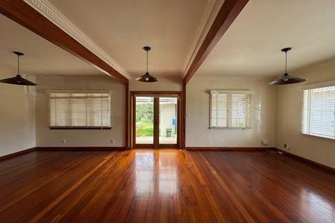 Photo of property in 41 Queensway, Three Kings, Auckland, 1024