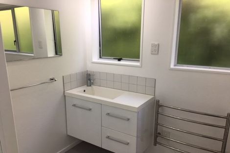 Photo of property in 2/49 Maungaraki Road, Korokoro, Lower Hutt, 5012