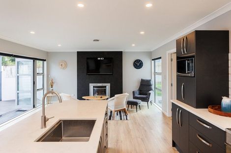 Photo of property in 7 Galea Grove, Kelvin Grove, Palmerston North, 4414