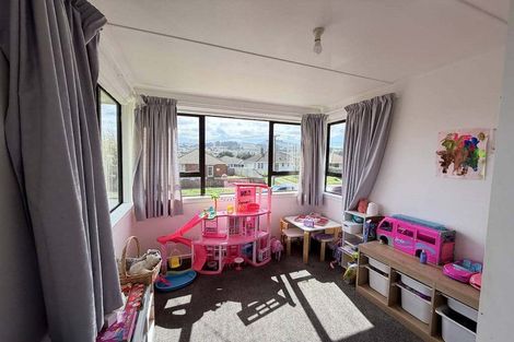 Photo of property in 21 Burgess Street, Green Island, Dunedin, 9018