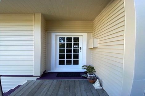 Photo of property in 58 Hungerford Road, Houghton Bay, Wellington, 6023