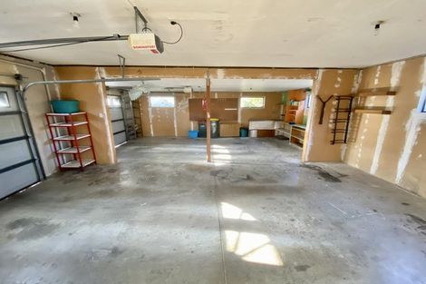 Photo of property in 17 Fuller Grove, Woburn, Lower Hutt, 5010