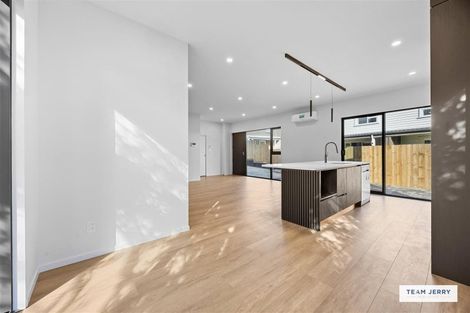 Photo of property in 339b Bucklands Beach Road, Bucklands Beach, Auckland, 2012