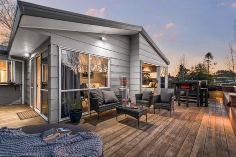 Photo of property in 15 Pitt Road, Runciman, Drury, 2578