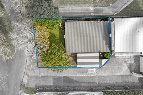Photo of property in 6 Quo Vadis Place, Red Beach, 0932