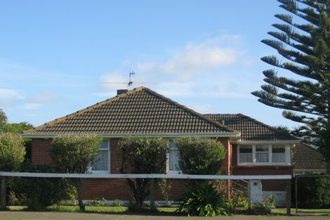 Photo of property in 11 Fantame Street, Cannons Creek, Porirua, 5024