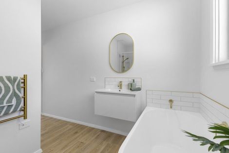 Photo of property in 117 Horoeka Street, Stokes Valley, Lower Hutt, 5019