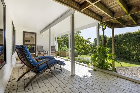 Photo of property in 100a Mellons Bay Road, Mellons Bay, Auckland, 2014